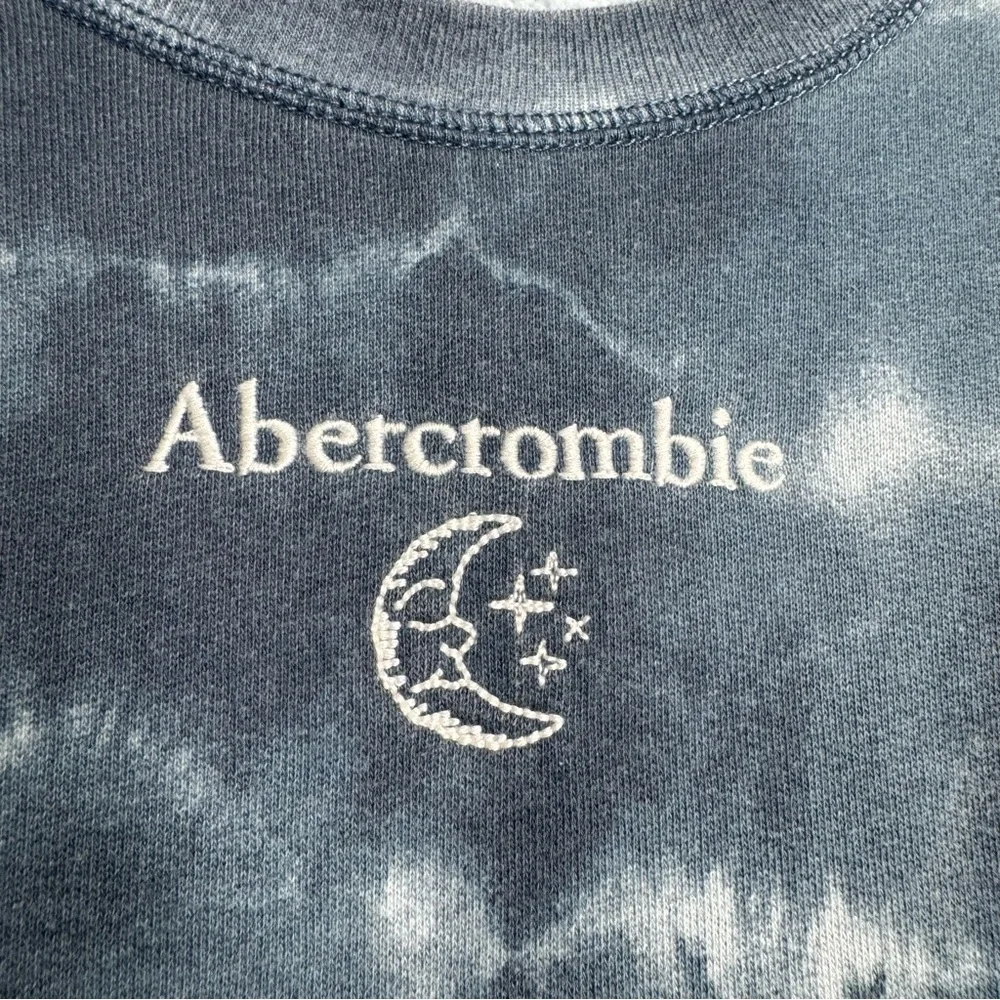 Abercrombie Kids Pullover Sweatshirt Girls Size 13/14 Blue Tie Dye Moon Stars - Picture 5 of 6